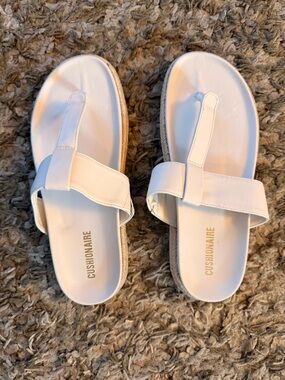Cushionaire Women's White Toe-Loop Slide Sandals